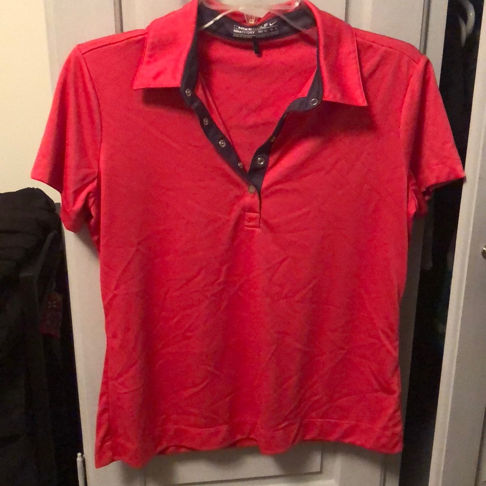 Nike dry tee size medium